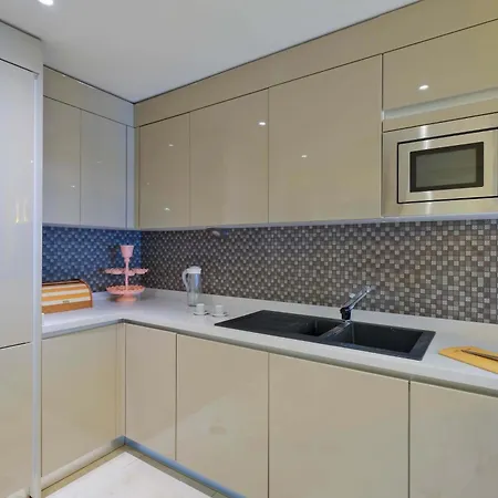 Petek By Newinn * Istanbul