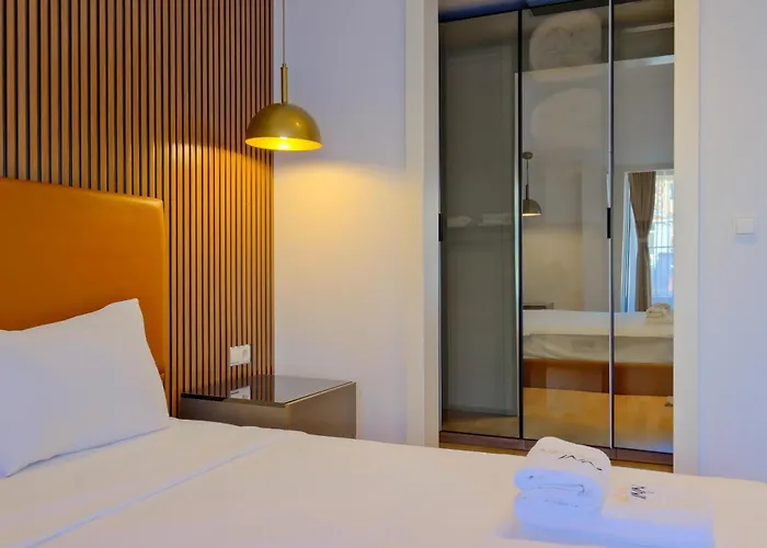 Petek By Newinn * Istanbul