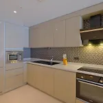 Petek By Newinn Apartment