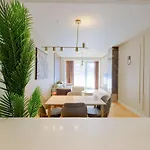 Petek By Newinn Apartment *