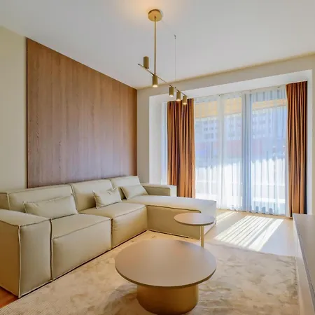 Petek By Newinn Apartment